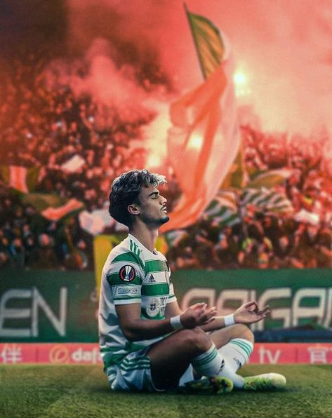 Celtic Soccer, Celtic Football Club, Celtic Football, Captain Marvel Shazam, Celtic Legends, Glasgow Celtic, Football Photography, Celtic Fc, Alternative Movie Posters