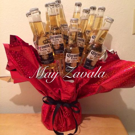 Made this bouquet of coronas for my boyfriend for valentines days! Alcohol Bouquet, Beer Bouquet, Valentines Gift For Boyfriend Baskets, Liquor Bouquet, Beer Basket, Man Bouquet, Liquor Gifts, Art Mom, Valentines Gift Bags