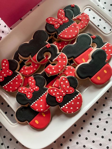 Mickey Minnie Birthday Cake, Mickey Mouse Cookies 3rd Birthday, Mickey Mouse Clubhouse Cookies 1st Birthdays, Minnie And Mickey Cookies, Minnie Mouse Cookies Decorated 3rd Birthday, Mickey Mouse Desserts, Mickey And Minnie Cookies Decorated, Birthday Party Giveaways, Mickey Mouse Cookies