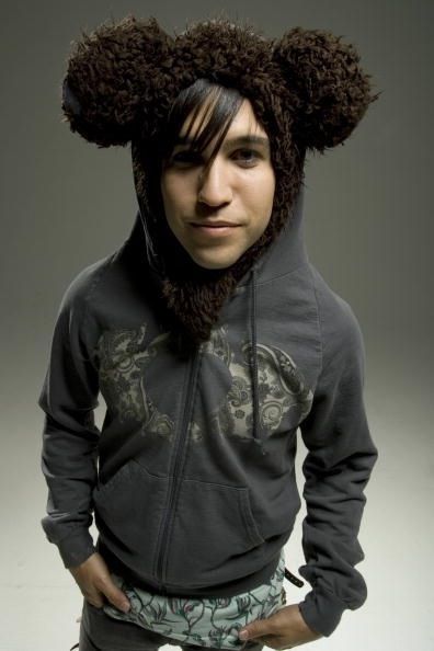 Omg this Adorbs. Petey baby. Peter Wentz, Funniest Pictures Ever, Emo Boyfriend, Ryan Ross, Rawr Xd, Pete Wentz, Robert Smith, Emo Bands, My Chemical