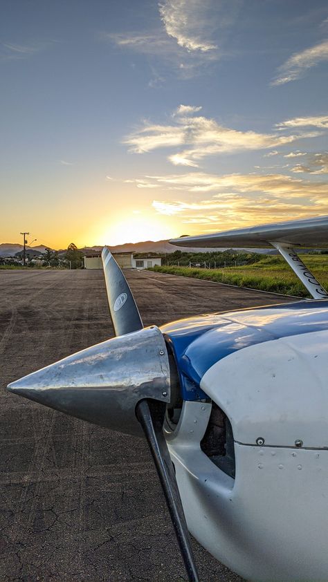 Cessna 172 Wallpaper, Aviation Wallpaper, Fighter Planes Art, Cessna 150, Plane Wallpaper, Aircraft Wing, Cessna Aircraft, Piper Aircraft, Plane Photos