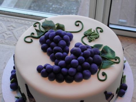 Grape And Wine Themed - CakeCentral.com Wine Theme Cakes, Wine Party Theme, Fruit Cake Design, Chilean Wine, Wine Cake, Birthday Sale, Wine Sale, Wine Theme, Specialty Cakes