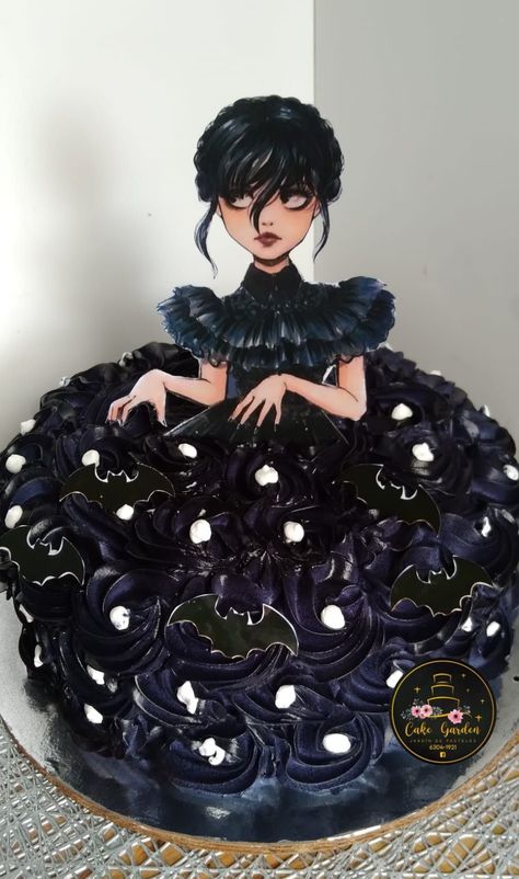 Wednesday Window Cake, Wednesday Cakes Ideas, Birthday Cake Wednesday Addams, Wednesday Bday Cake, Wednesday Birthday Cakes, Wednesday Adams Cakes, Wednesday Adam’s Cake, Wednesday Addams Cakes, Pastel Merlina Addams