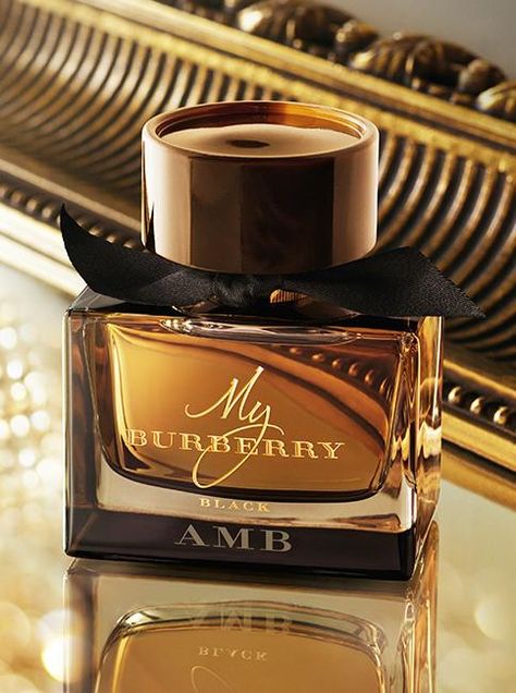 Engrave your bottle of My Burberry Black with a complimentary monogram. Discover our new perfume for women. My Burberry Black, Burberry Perfume, Black Perfume, Perfume Photography, New Perfume, Scentsy Fragrance, Perfume Collection Fragrance, Beautiful Perfume, Perfume Design