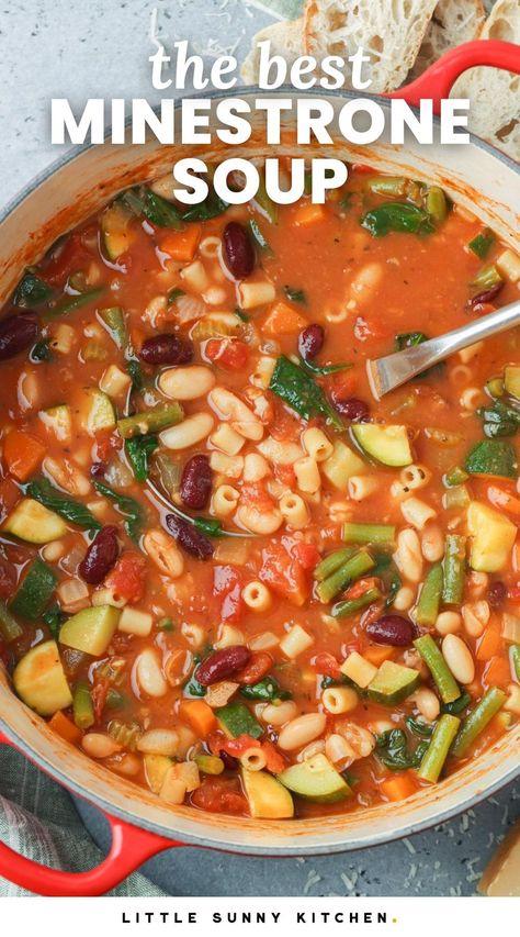 A classic Italian dish packed with hearty vegetables, beans, and pasta, this Minestrone Soup recipe is so easy and completely delicious! Vegetable Soup With Ditalini, Minestrone Soup Recipe With Meat, Ministroni Soup Recipe Italian, Ministroni Soup Recipe, Best Minestrone Soup, Italian Minestrone Soup Recipe, Easy Minestrone Soup, Italian Minestrone Soup, Veggie Soups