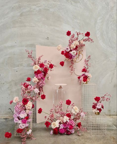 Red Pink Lavender Wedding, Red Pink Wedding Backdrop, Pink Red Wedding Decor, Pink And Red Backdrop, Hot Pink Wedding Florals, Pink Floral Installation, Bridal Shower Floral Backdrop, Red Pink Flower Arrangements, Pink And Red Florals