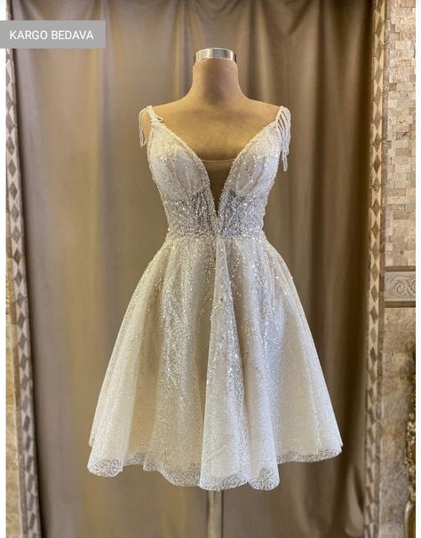 After Party Dress For Bride, Wedding Dress After Party, Quinceanera Dresses Short, White Sparkle Dress, 15 Birthday Dresses, Glitter Dress Short, White Quinceanera Dresses, Sparkle Wedding Dress, Winter Formal Dresses