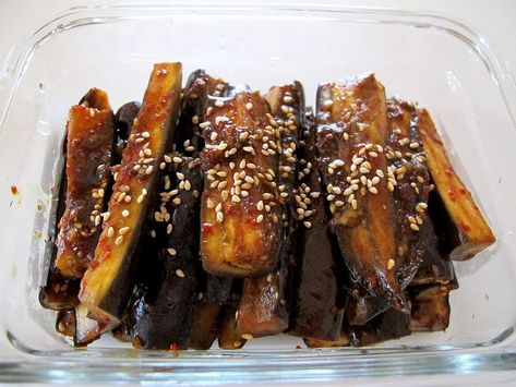 Eggplant Side Dishes, Cook Eggplant, Cooking Trout, Bbq Roast, Cooking Roast Beef, How To Cook Zucchini, Korean Side Dishes, Cooking Pumpkin, Eggplant Dishes