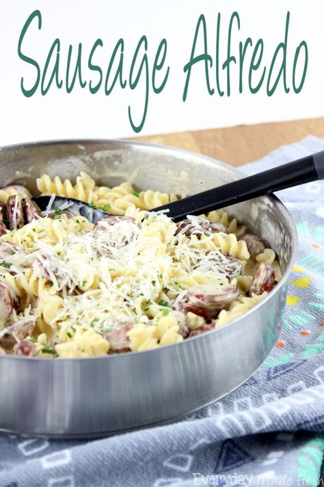 Creamy alfredo sauce, cajun seasoning, and smoked sausage make this Sausage Alfredo a dinner with 5 ingredients, and ready in less than 20 minutes.| EverydayMadeFresh.com Sausage Alfredo, Sausage Broccoli, Alfredo Recipes, Creamy Alfredo Sauce, One Pot Recipes, Homemade Alfredo, Sweet Italian Sausage, Ground Sausage, Alfredo Recipe