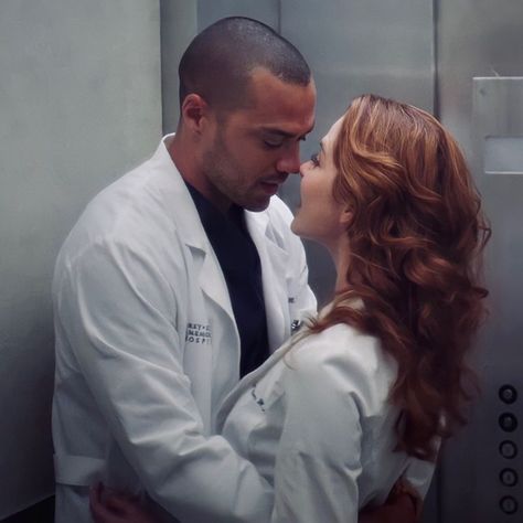 April And Jackson, Jackson And April, Couples Candid Photography, Greys Anatomy Couples, April Kepner, Medical Series, Grey's Anatomy Doctors, Sarah Drew, Jackson Avery