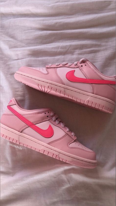 @meown.kicks Nike Dunk Low Triple Pink, Nike Dunk Low, Dunk Low, Nike Dunk, Nike Dunks, Nike, Sneakers, Pink