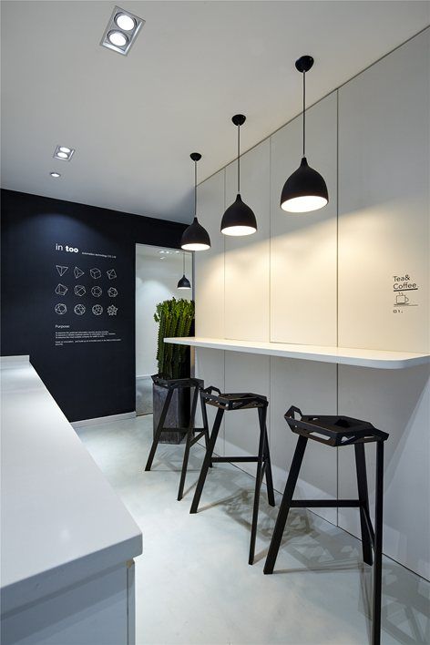 Less is More - Intoo Office, Shanghai, 2015 - Muxin Design and Research Studio Office Design Corporate, Corporate Office Design Interiors, Modern Corporate Office Design, Minimalistic Office, Office Kitchenette, Modern Corporate Office, Cafeteria Design, Modern Pantry, Office Pantry