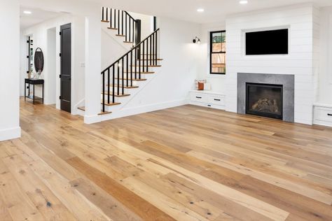 Light Wood Basement Floor, Hardwood Vs Vinyl Plank, Living Room Recessed Lighting Layout, Recessed Lighting In Living Room, Types Of Recessed Lighting, Dressing Pas Cher, Recessed Lighting Living Room, Recessed Lighting Placement, Recessed Lighting Layout