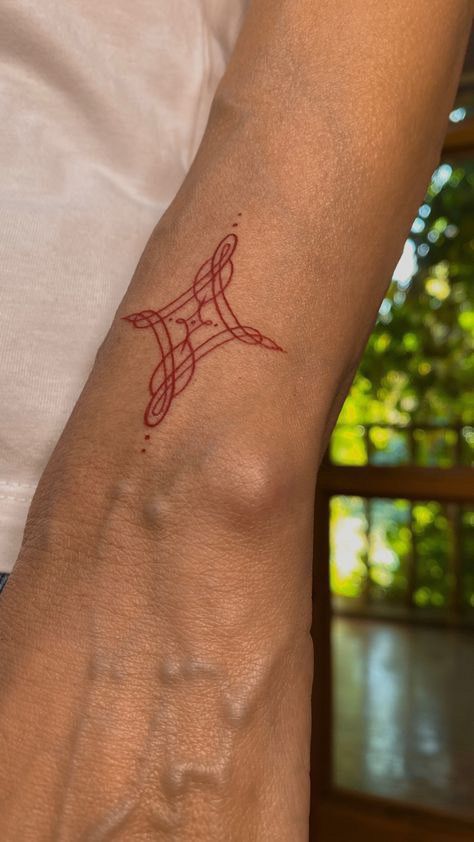 Red Tattoo Inspiration, Red Shoulder Tattoo, Reminder Tattoo, Red Tattoo Designs, Line Tattoo Design, Minimal Tattoo Ideas, Handpoke Tattoo, Red Ink Tattoos, Red Tattoos