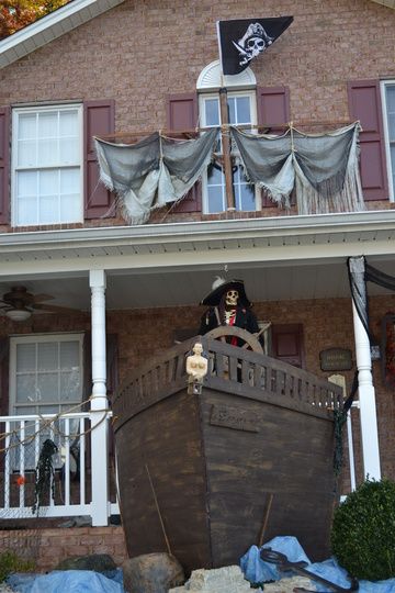 Moved, so was able to use my old props in a new setting.  We dressed up like pirates and told swashbuckling stories to the TOTs.  Many returned with friends, parents, and grandparents to hear more stories. Pirate Halloween Decorations, Pirates Theme, Pirate Halloween Party, Pirate Props, Halloween Forum, Pirate Decor, Pirate Halloween, Halloween Yard, Trunk Or Treat