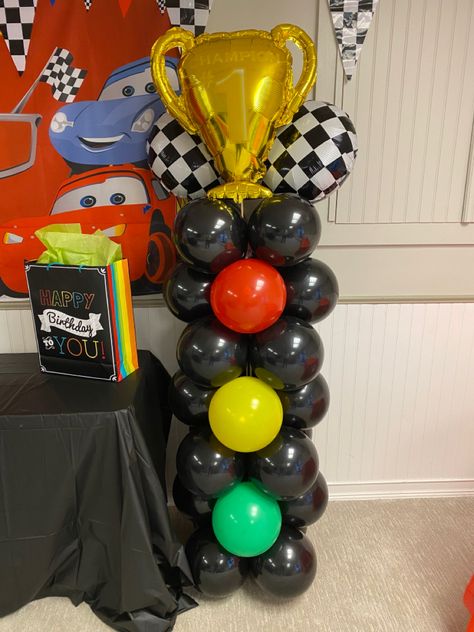 Hot Wheels Themed Birthday Party, Race Car Cakes, Hotwheels Birthday Party, Cars Birthday Cake, Bubblegum Balloons, Hot Wheels Birthday, Space Theme Party, Car Birthday Theme, Cars Theme Birthday Party