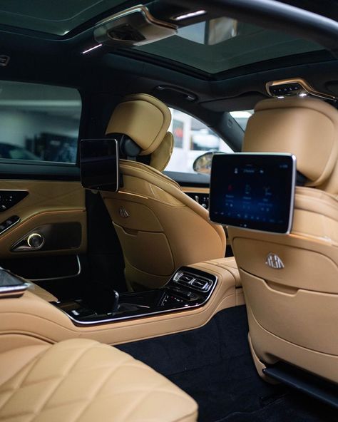 Mercedes Maybach Interiors, Maybach S680 V12, Rockstar Lifestyle, Maybach Car, Delivery Pictures, Travel Pictures Poses, Mercedes Maybach, Blood Art, Pictures Poses