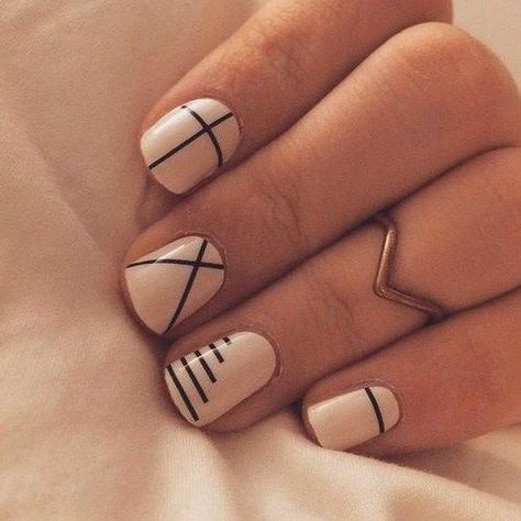 Nails 2018, Simple Fall Nails, Nagellack Trends, Geometric Nail Art, Fall Nail Art Designs, Minimalist Nail Art, Geometric Nail, Lines On Nails, Nails Simple