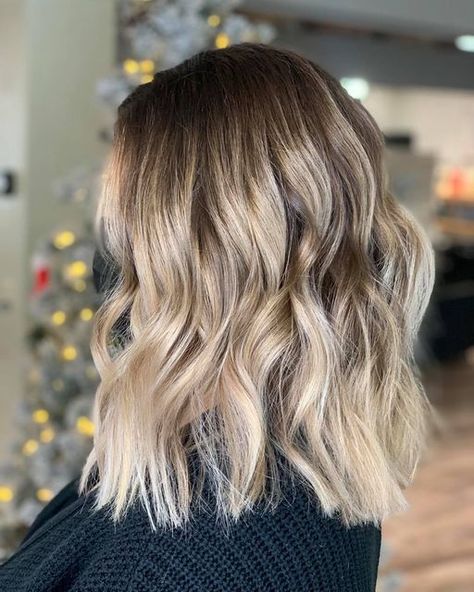 Get the Look You Want: Balayage vs. Foil - Mill Pond Salon Balayage Vs Foil, Full Foil Vs Balayage, Partial Balayage Vs Full Balayage, Highlights Vs Balayage, Foils Vs Balayage, Bright Balayage, Balayage Vs Highlights, Full Balayage, Partial Balayage