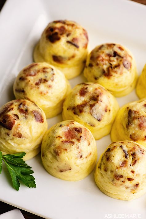 Freezable Egg Bites, Egg Bites Starbucks Recipe, Egg Bites Freezable, Egg Bites Starbucks Instant Pot, Bacon Egg Bites Starbucks, Keto Egg Bites Instant Pot, Starbucks Bacon Gruyere Egg Bites Recipe, Bacon Egg Bites Instant Pot, Starbucks Egg Bites Recipe Instant Pot