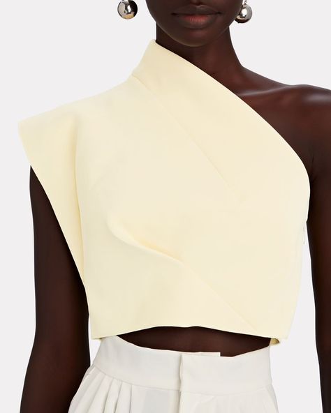 Venus Fashion, Yellow Crop Top, Effortless Beauty, Professional Wardrobe, Pastel Yellow, New Classic, Looks Style, Minimalist Fashion, Fashion Inspo Outfits