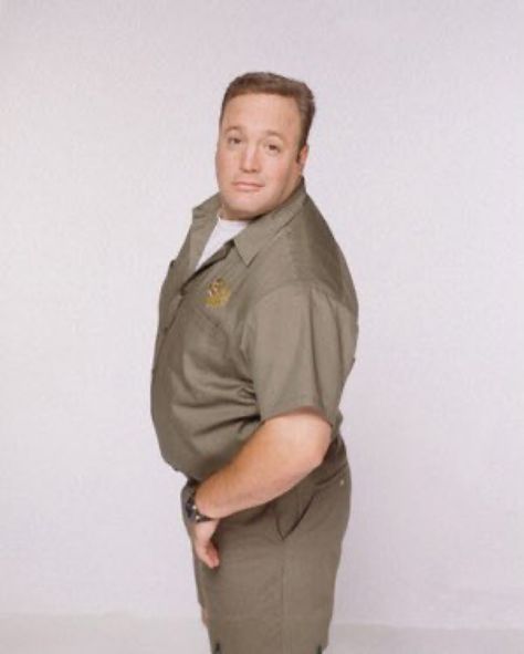 Kevin James, Funny Poses, Reaction Face, Silly Images, Silly Pictures, Funny Reaction Pictures, Really Funny Pictures, Funny Laugh, Reaction Pictures