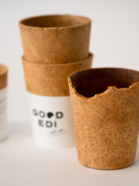 Edible Coffee Cup Recipe, Edible Coffee Cup, Sustainable Coffee Packaging, Coffe Packing Ideas, Eco Coffee Cup, Edible Packaging, Cup Packaging, Eco Cup, Biscuit Cups