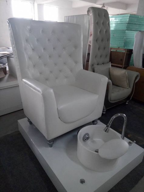 Canboth-Royal white pedicure chair with magneitc jet and pedicure sink CB-PS008 Pedicure Chair Ideas, Pedicure Station Ideas, Spa Room Ideas Estheticians, Trendy Pedicure, White Pedicure, Ideas Pedicure, Pedicure Station, Nail Salon Interior, Spa Pedicure Chairs