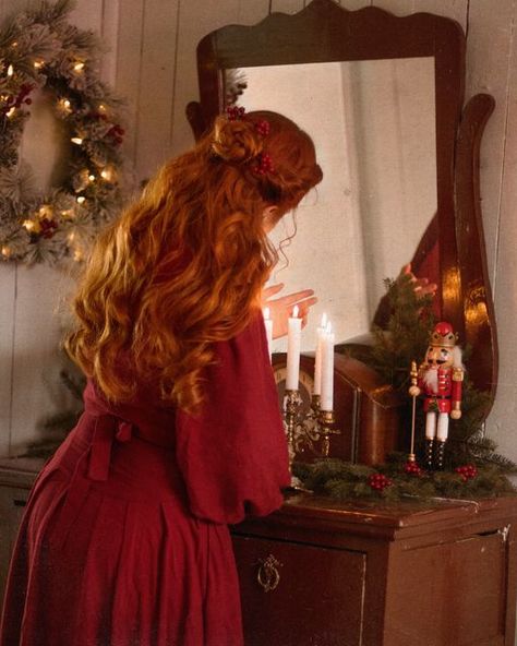 Vintage Christmas Movie Aesthetic, Christmas In Tv Shows, 19th Century Christmas Aesthetic, Little Woman Christmas Decor, Little Women Winter Aesthetic, Regency Christmas Aesthetic, Little Women Aesthetic Christmas, Little Woman Christmas, Vintage Christmas Movies