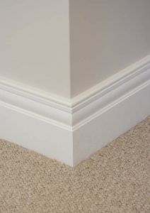 Thick Skirting Boards, Floor Skirting Ideas, Wall Wainscoting, Door Framing, Hallway Panelling, Hamptons House Exterior, Hamptons Style Interior, Capira, Floor Skirting