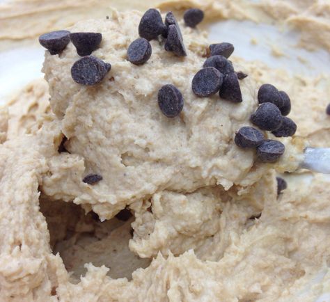 Edible Raw Cookie Dough, Protein Cookie Dough Recipe, Greek Yogurt Cookie Dough, Greek Yogurt Cookies, Cookie Dough Yogurt, Yogurt Ideas, Protein Powder Cookies, Yogurt Protein, High Protein Cookies