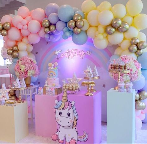 Rainbow Unicorn Birthday Party, Unicorn Birthday Decorations, Candy Theme Birthday Party, Unicorn Birthday Party Decorations, Deco Ballon, Princess Birthday Party Decorations, 1st Birthday Girl Decorations, 1st Birthday Party For Girls, Unicorn Themed Birthday Party