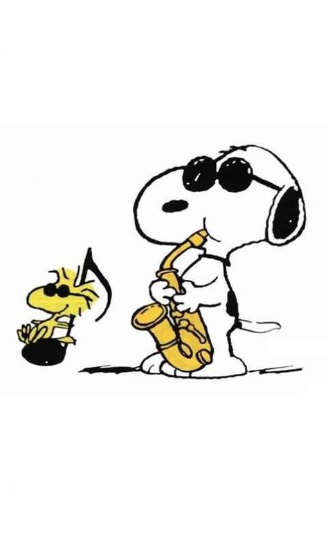 Snoopy and Woodstock playing music~ wallpaper design Wallpaper Snoopy, Peanuts Wallpaper, Woodstock Snoopy, Hello Kitty Imagenes, Woodstock Peanuts, Snoopy Cartoon, Peanuts Cartoon, Peanuts Characters, Snoopy Wallpaper