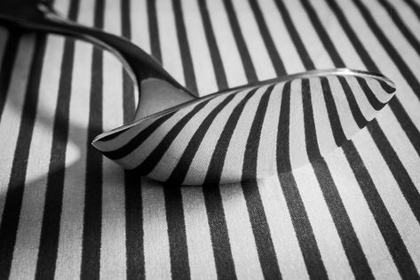 1X - spoon by Manfred W. Abstract Perspective, Example Of Abstract, Macro Photography Tips, Foto Macro, Photo Macro, Line Photography, Photography Abstract, Reflection Photography, Shadow Photography