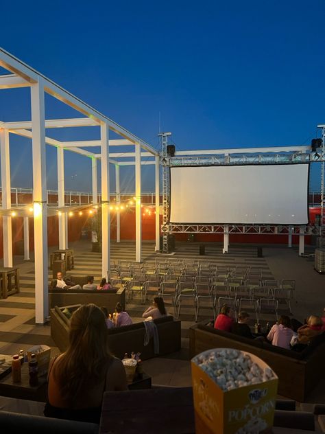 Rooftop cinema, barbie Rooftop Cinema, Utrecht, Birthday