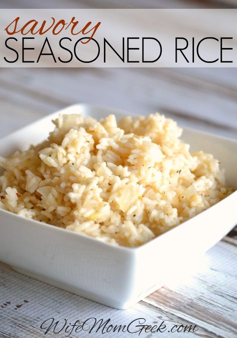 Looking for side dishes to add to your dinner recipes? This savory seasoned rice recipe pairs perfectly with meats and/or veggies. Try it for dinner tonight! Seasoned Rice Recipe, Seasoned Rice Recipes, Rice Side, Rice Side Dishes, Salad Pasta, Seasoned Rice, Sticky Rice, Side Recipes, Rice Recipe