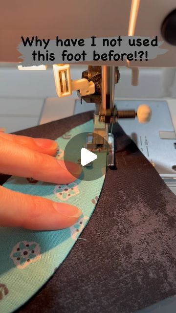 Applique With Sewing Machine, Applique Sewing Ideas, Bohemian Quilt Ideas, How To Sew Applique By Machine, Sewing Machine Feet And How To Use Them, How To Sew Two Pieces Of Fabric Together, Quilting On A Regular Sewing Machine, Sewing Hacks For Beginners, Quilt Applique Ideas