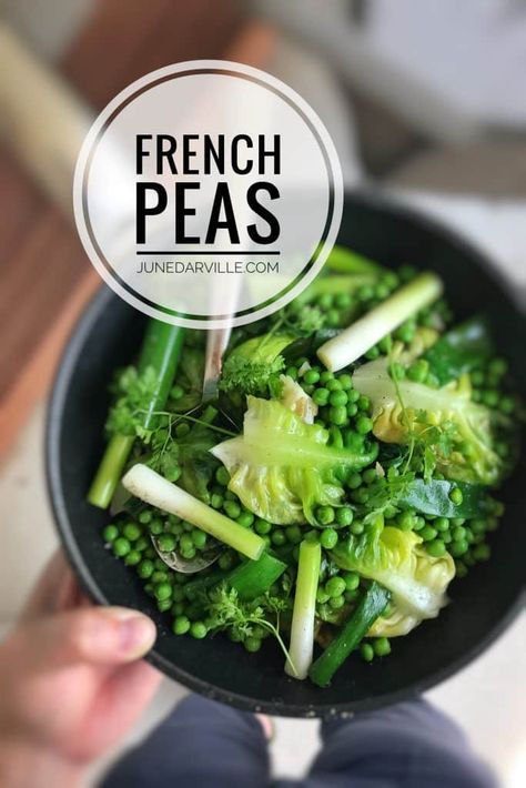 French Peas, Valentines Food Dinner, French Foods, Lettuce Recipes, French Dinner, Salad Lettuce, Butter Lettuce, Easter Entertaining, Easter Dinner Recipes