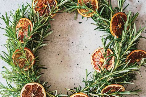 Rosemary Wreath, Wreath Recipe, Holiday Leftovers, Fruit Wreath, Orange Wreath, Australian Christmas, Watercolor Christmas Tree, Flower Wreaths, Orange Christmas