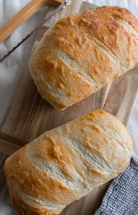 Make this amazingly easy true sourdough sandwich bread. This sandwich bread is flight, fluffy and so soft. Its flavor is amazing. Sourdough Sandwich Bread With Honey, Sourdough Sandwich Bread No Sugar, Best Sourdough Sandwich Bread, The Real Sourdough Mom 8 Hour, Soughdough Sandwich Bread, No Knead Sourdough Sandwich Bread, Real Sourdough Mom, Soft Sourdough Recipes, Soft Crust Sourdough Bread