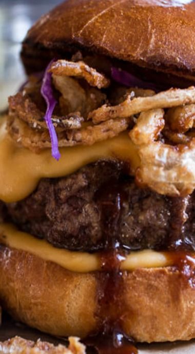 Sauce For Burgers, Blue Cheese Burger, Whiskey Sauce, Blue Cheese Burgers, Jameson Whiskey, Onion Burger, The Best Burger, Cheese Burger, Gourmet Burgers