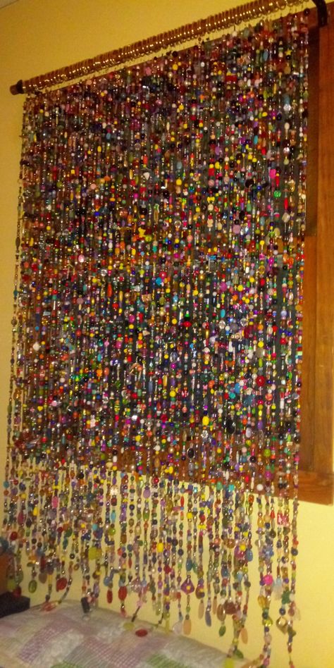 Beaded Curtains Diy, Beaded Curtains Doorway, 70s Room, 1960s Hippie, Door Beads, Handmade Curtains, Mobile Art, Hippie Decor, Apartment Aesthetic