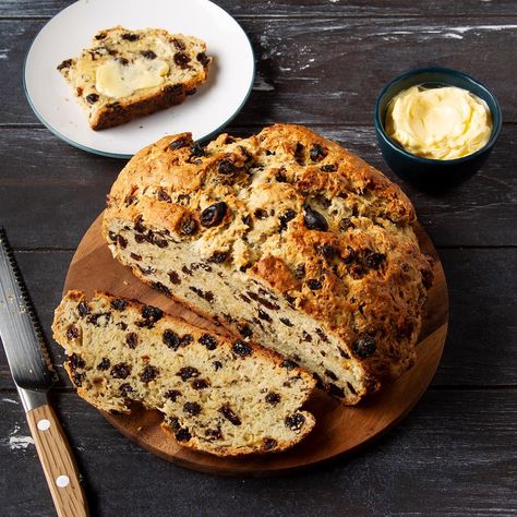 Homemade Irish Soda Bread Recipe | Taste of Home Irish Bread, Soda Bread Recipe, Irish Soda Bread Recipe, Irish Soda, Irish Food, Clam Recipes, Irish Soda Bread, Dessert Dips, Soda Bread