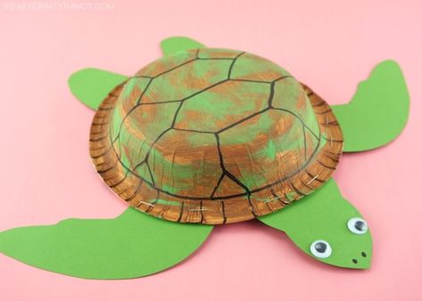 horizontal zoomed in front view image of sea turtle craft Preschool Sea Turtle Craft, Sea Turtle Craft Preschool, Turtle Art Kids, Sea Turtle Template, Turtle Classroom, Sea Turtle Craft, Fun Preschool Crafts, Free Craft Templates, Turtle Craft