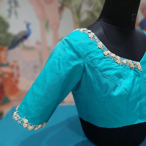 Teal blue blouse with intricate floral embroidery 💙 Beautiful teal blue adorned with intricate floral embroidery. This blouse features delicate detailing around the neckline and sleeves adding a touch @lantanaboutiquebangalore Marathahalli, bangalore #blouses #bridalembroidery #bridalblouse #lantanaboutique #marathahalli#bestdesign Teal Blue Blouse, Maggam Work Blouse, Latest Blouse Designs Pattern, Maggam Work Blouses, Blouse Hand Designs, Designer Blouse Patterns, Blouse Designs Latest, Fancy Blouses, Maggam Work