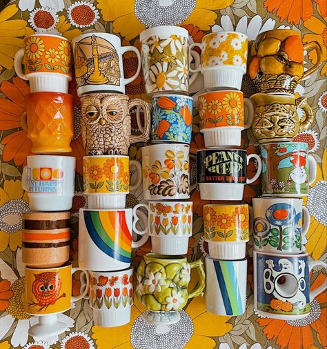 70’s Decor, Vintage Mugs, 70s Home, 70s Decor, 70s Home Decor, Play A Game, Colors And Patterns, Choose One, Vintage Dishes