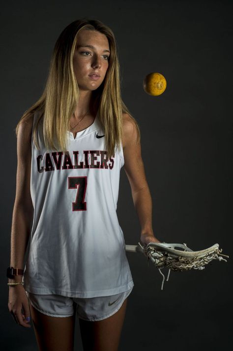 Lacrosse Media Day, Lacrosse Senior Pictures, College Lacrosse, Lax Girls, Senior Banner, Sport Portraits, Senior Photo Poses, Lacrosse Girls, Media Day