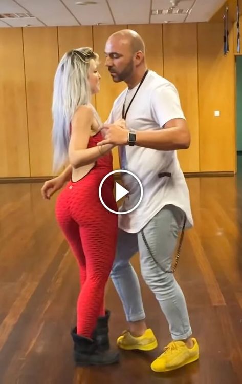 Latin Dances, Kizomba Dance, Bachata Dance, African Dance, Volleyball Hairstyles For Curly Hair, Game Day Hair, Sports Hairstyles, Athletic Hairstyles, Learn To Dance