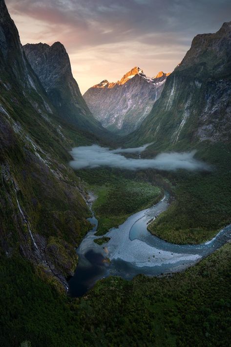 Valley of secrets. Fiordland New Zealand (Photo credit to William Patino) #beautiful #awesome #great #dayobamidele Comfort Wallpaper, New Zealand Painting, New Zealand Mountains, New Zealand Photography, Nz Travel, Nature Valley, New Zealand Landscape, Foggy Mountains, To God Be The Glory