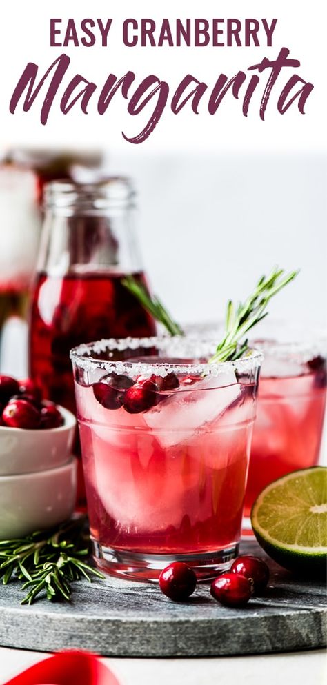 Margarita Simple, New Years Drink, Margarita Christmas, Cranberry Margaritas, Holiday Margaritas, Easy Mexican Recipes, New Year's Drinks, Cranberry Margarita, Mayo Recipe